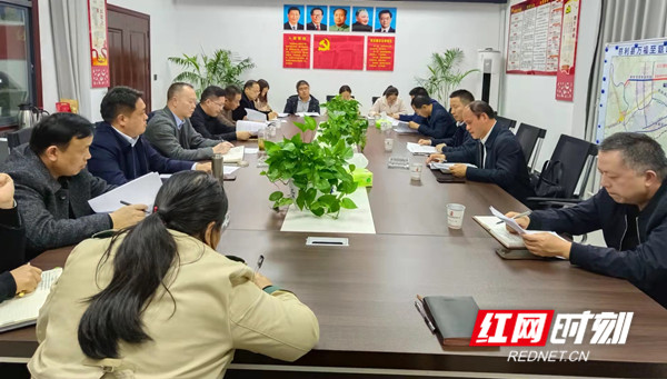 縣領導調(diào)研指導縣屬國有企業(yè)工作